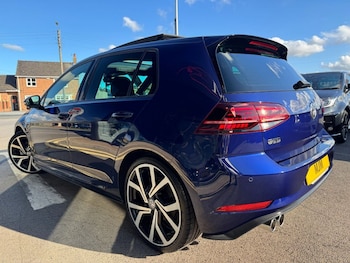 Used Volkswagen Golf 2019 for sale - 76061919: Photo 2