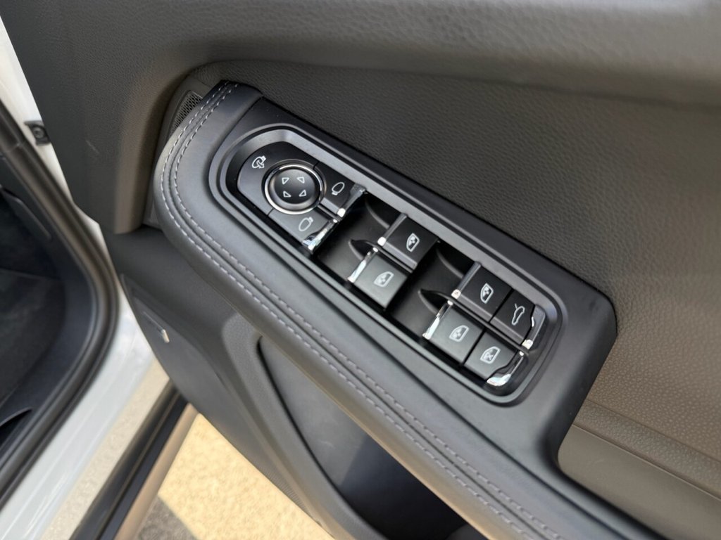 Used Porsche Macan 2023 for sale - 78149238: Photo 13