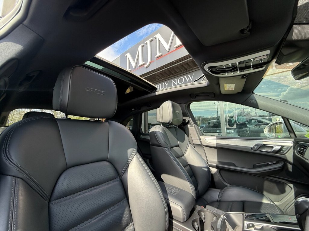 Used Porsche Macan 2023 for sale - 78149238: Photo 14