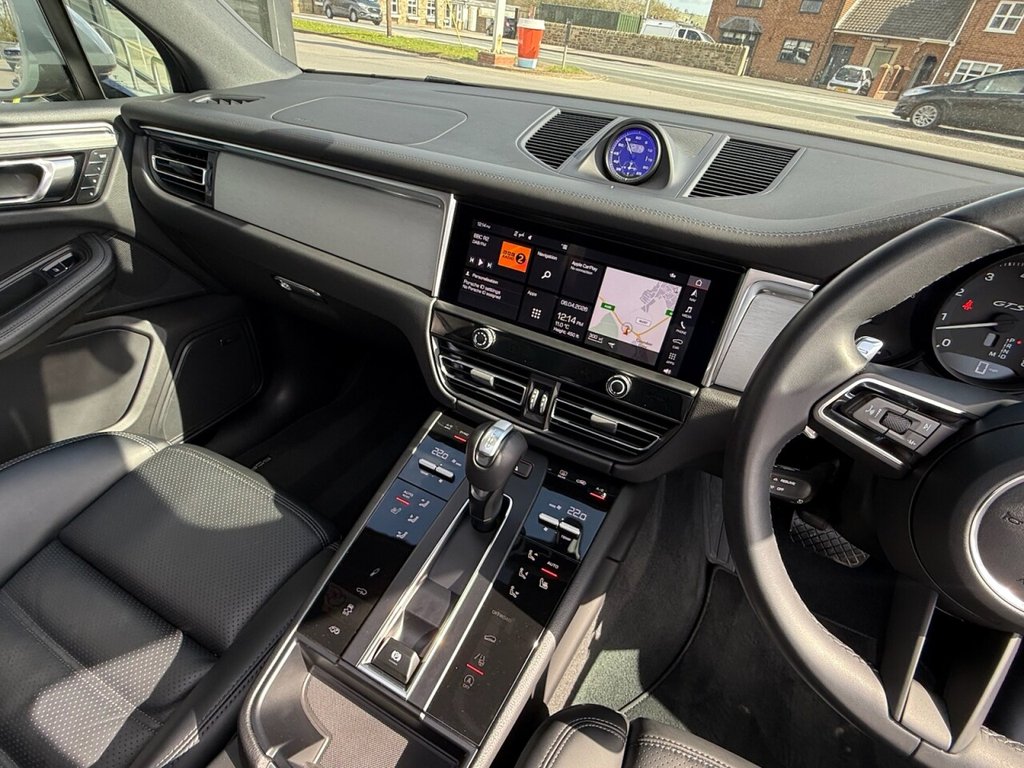 Used Porsche Macan 2023 for sale - 78149238: Photo 15