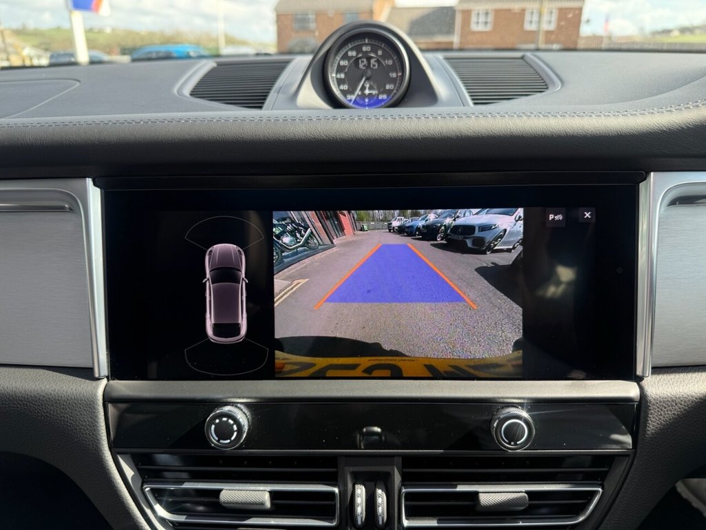 Used Porsche Macan 2023 for sale - 78149238: Photo 19