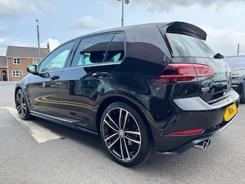 Used Volkswagen Golf 2018 for sale - 75037507: Photo