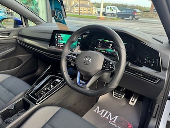 Used Volkswagen Golf 2023 for sale - 76559114: Photo