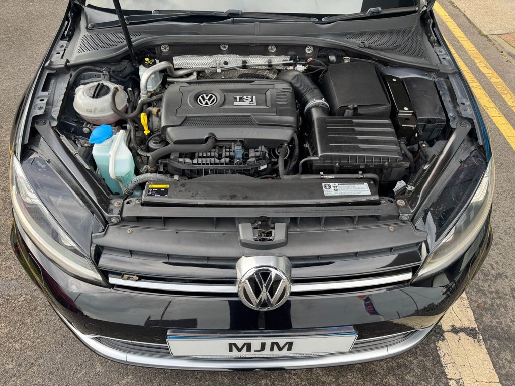 Used Volkswagen Golf 2015 for sale - 76356100: Photo 32