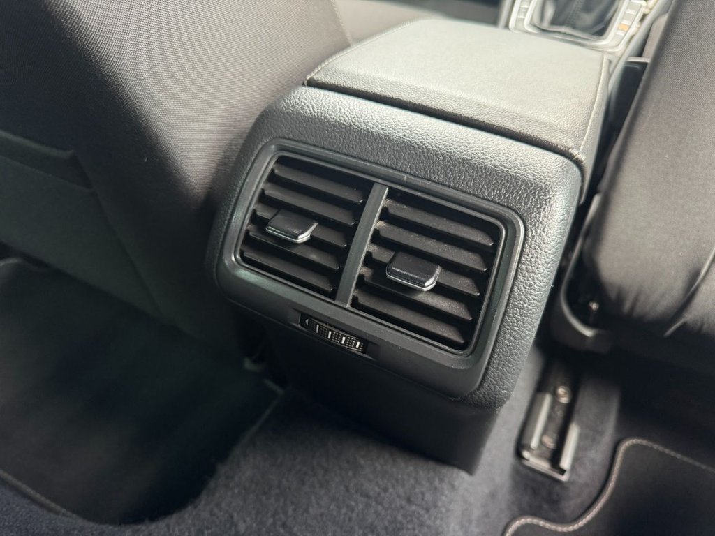 Used Volkswagen Golf 2015 for sale - 76356100: Photo 38