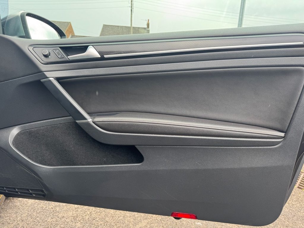 Used Volkswagen Golf 2015 for sale - 76356100: Photo 40