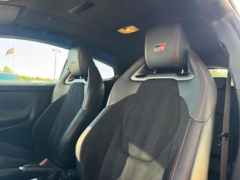 Used Toyota Yaris 2022 for sale - 75998137: Photo