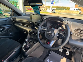 Used Toyota Yaris 2022 for sale - 75998137: Photo