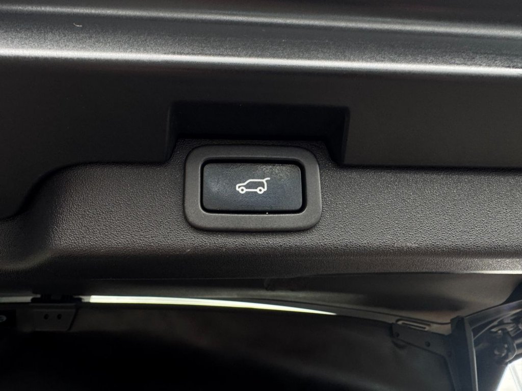 Used Land Rover Discovery 2017 for sale - 77904773: Photo 39