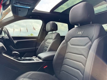 Used Volkswagen Touareg 2019 for sale - 75444420: Photo