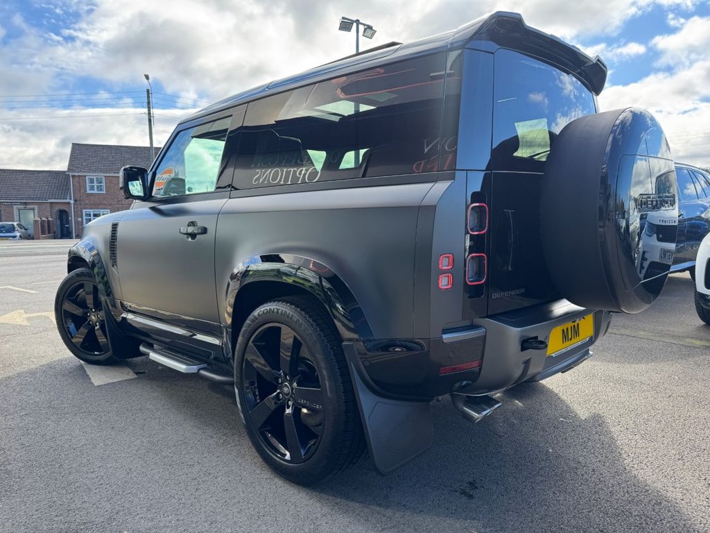 Used Land Rover Defender 2022 for sale - 78068349: Photo 2