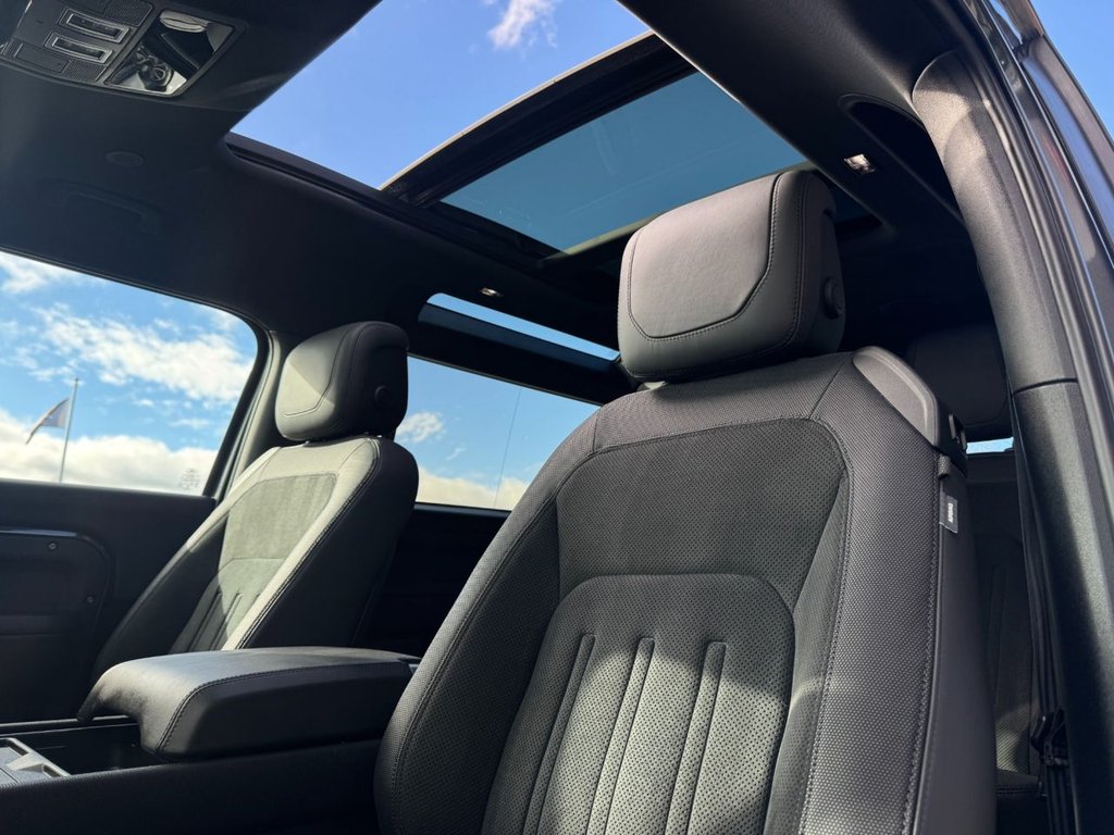 Used Land Rover Defender 2022 for sale - 78068349: Photo 3