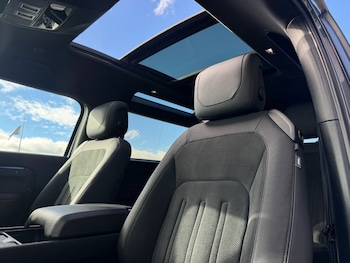 Used Land Rover Defender 2022 for sale - 78068349: Photo