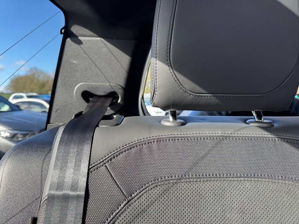 Used Land Rover Defender 2022 for sale - 78068349: Photo 44