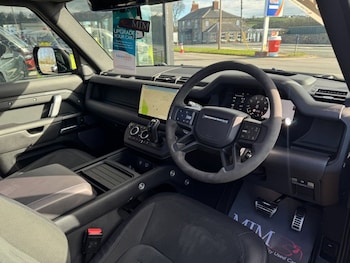 Used Land Rover Defender 2022 for sale - 78068349: Photo