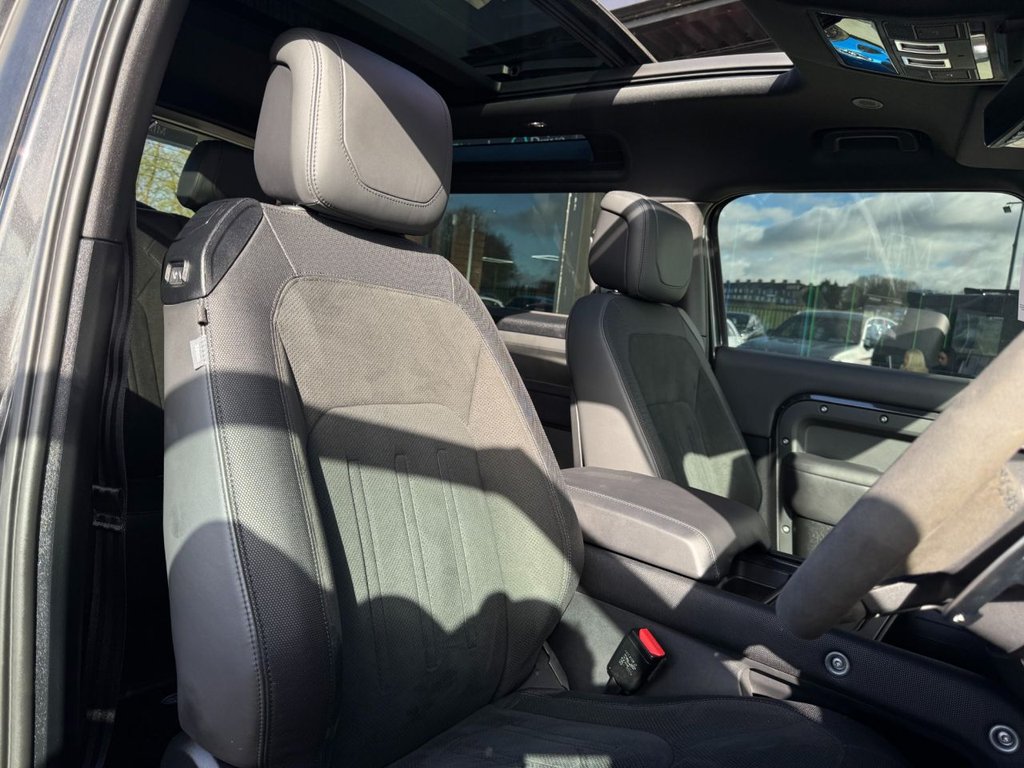 Used Land Rover Defender 2022 for sale - 78068349: Photo 50