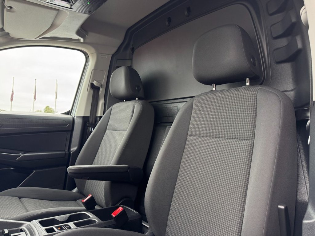 Used Volkswagen Caddy Maxi 2022 for sale - 76266652: Photo 3