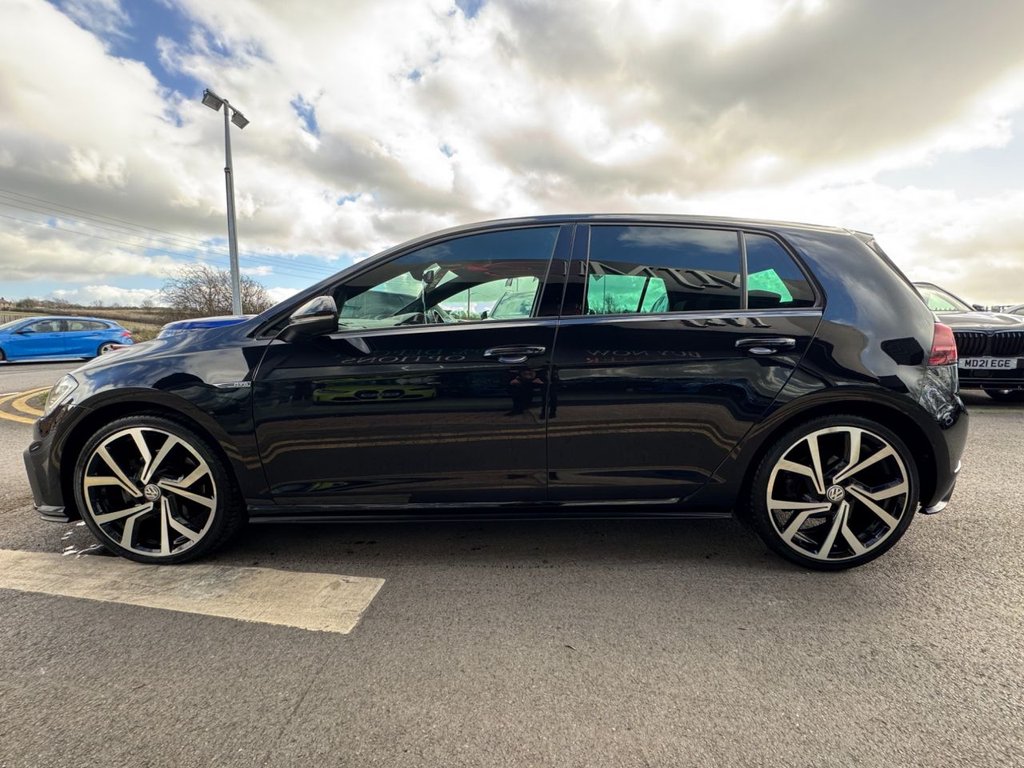 Used Volkswagen Golf 2017 for sale - 77835939: Photo 11