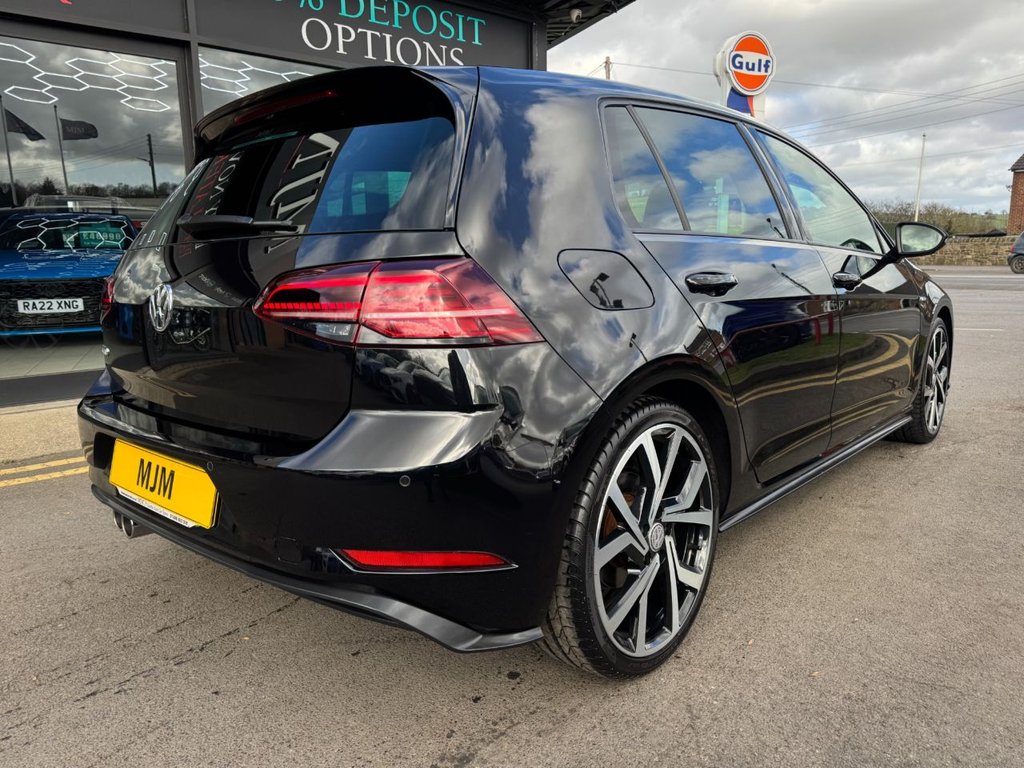 Used Volkswagen Golf 2017 for sale - 77835939: Photo 24