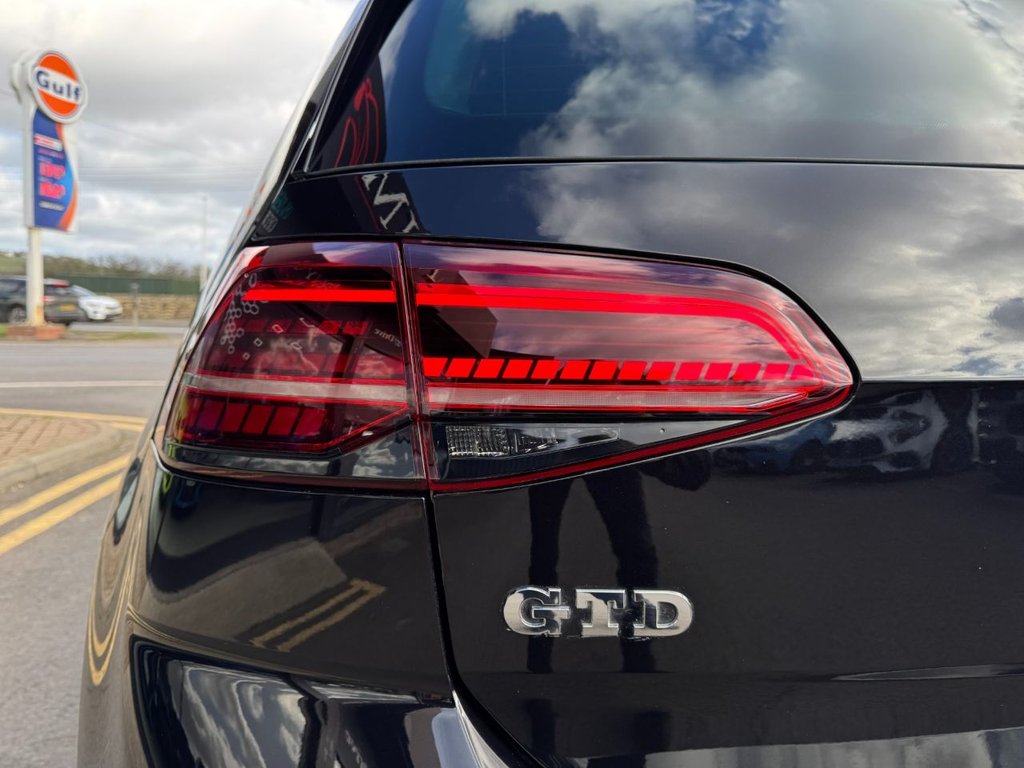 Used Volkswagen Golf 2017 for sale - 77835939: Photo 25