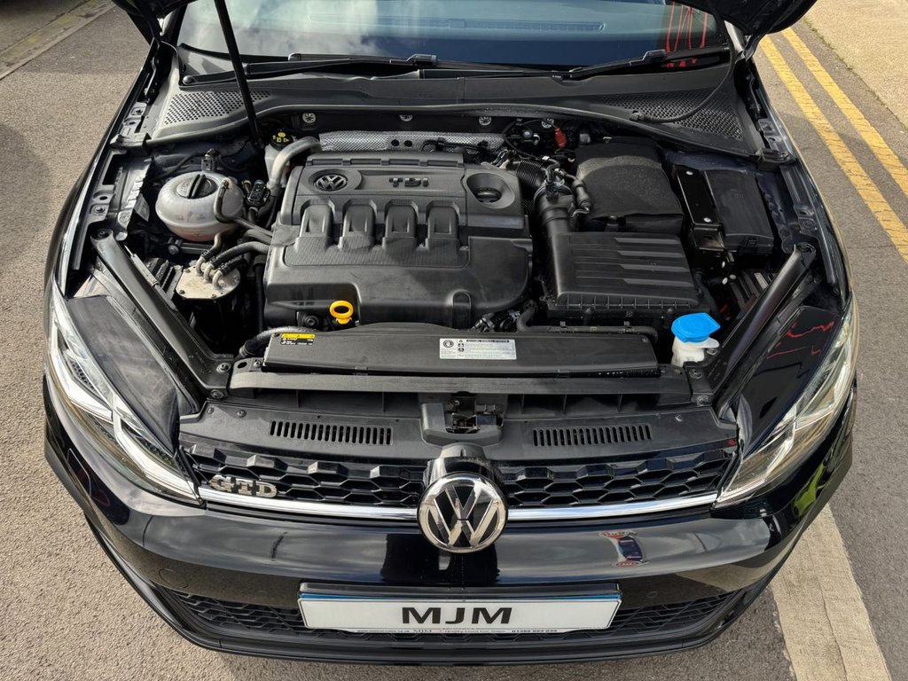 Used Volkswagen Golf 2017 for sale - 77835939: Photo 32