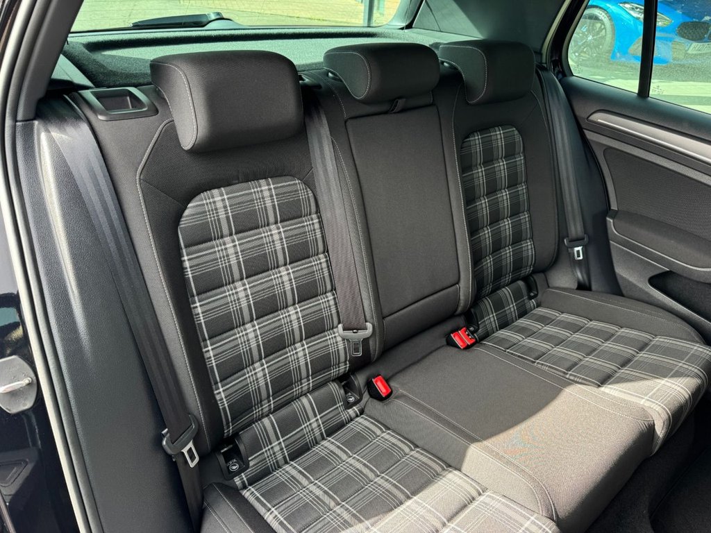 Used Volkswagen Golf 2017 for sale - 77835939: Photo 35