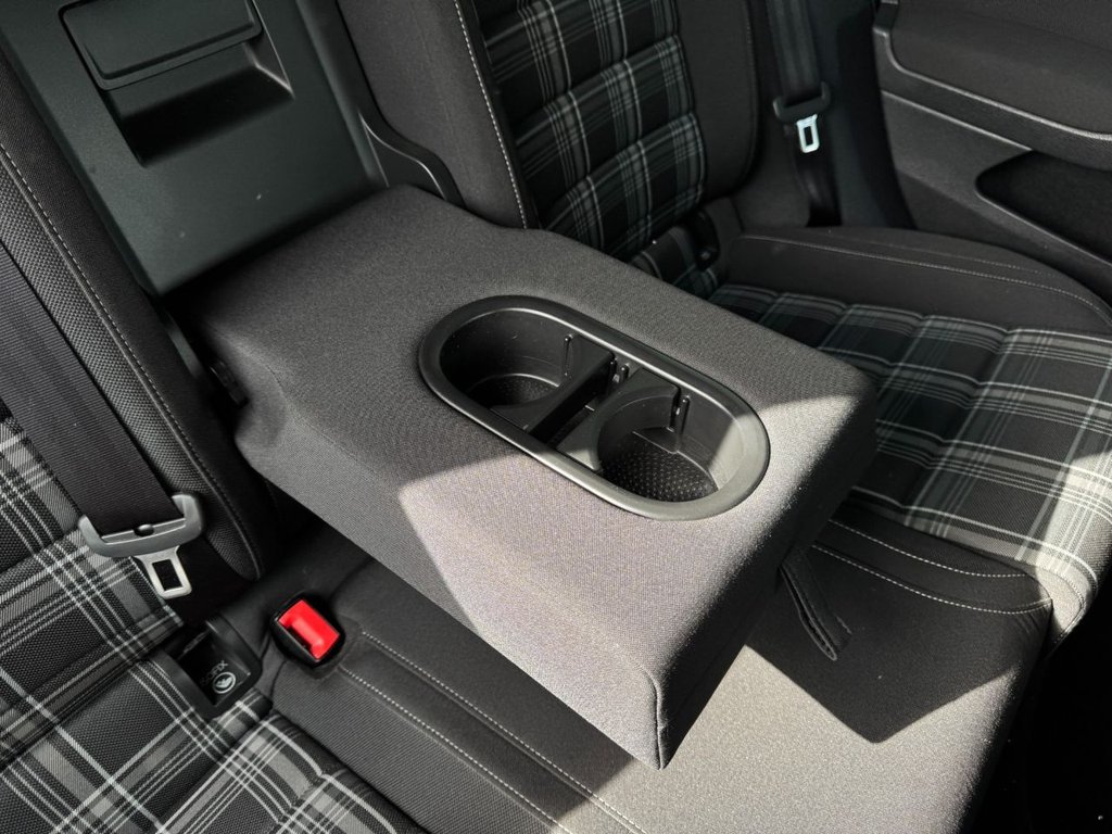 Used Volkswagen Golf 2017 for sale - 77835939: Photo 36