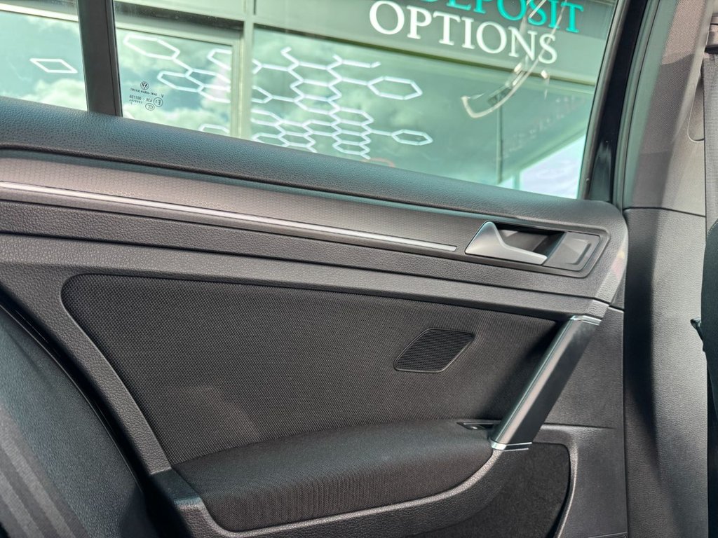 Used Volkswagen Golf 2017 for sale - 77835939: Photo 38