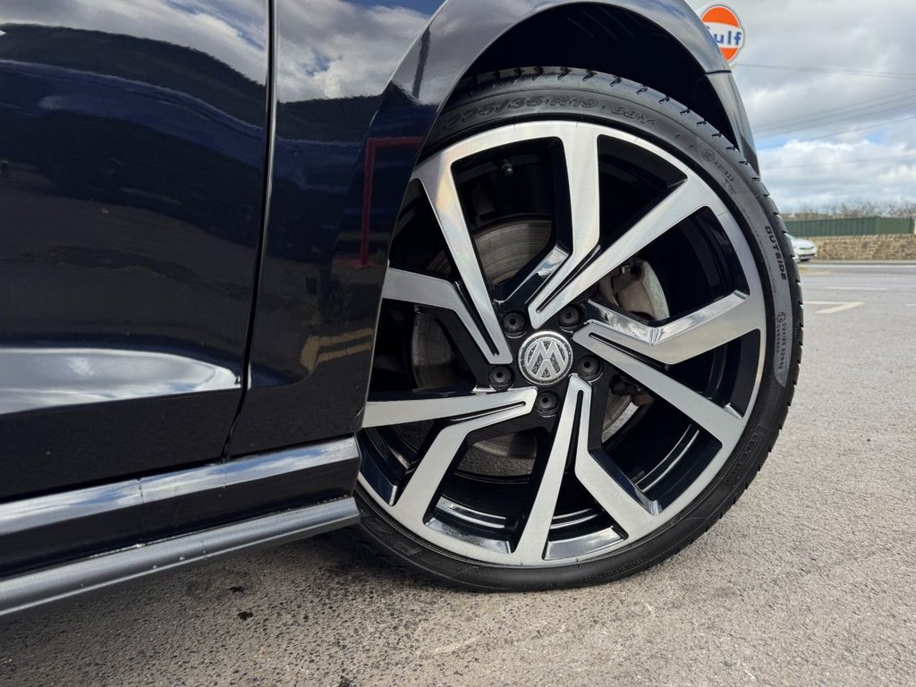 Used Volkswagen Golf 2017 for sale - 77835939: Photo 5