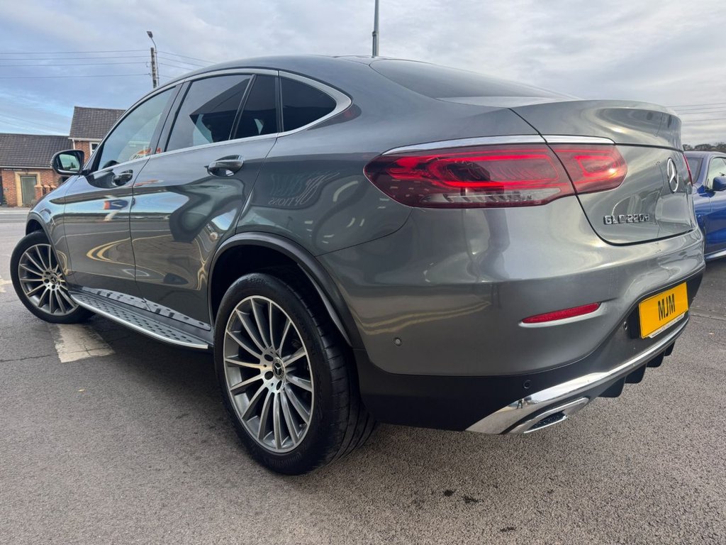Used Mercedes-Benz GLC 2019 for sale - 76356316: Photo 2