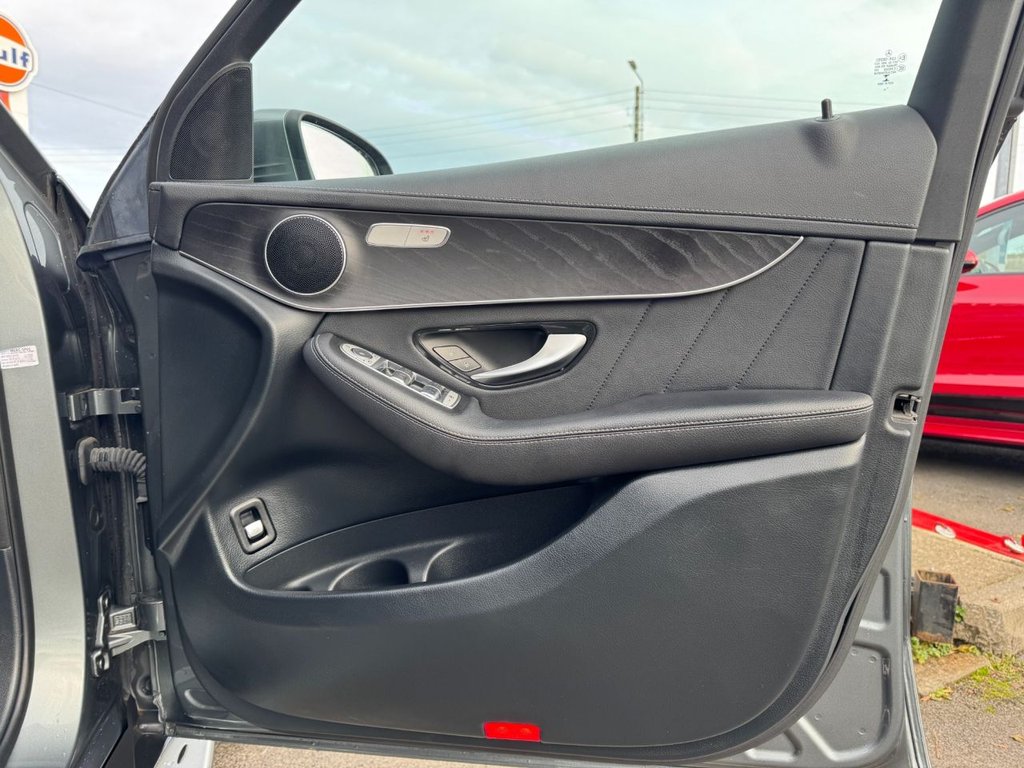 Used Mercedes-Benz GLC 2019 for sale - 76356316: Photo 44