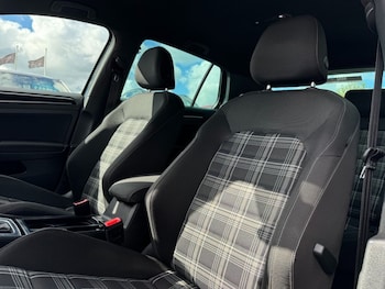 Used Volkswagen Golf 2017 for sale - 78569517: Photo