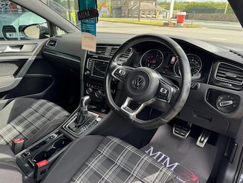 Used Volkswagen Golf 2017 for sale - 78569517: Photo