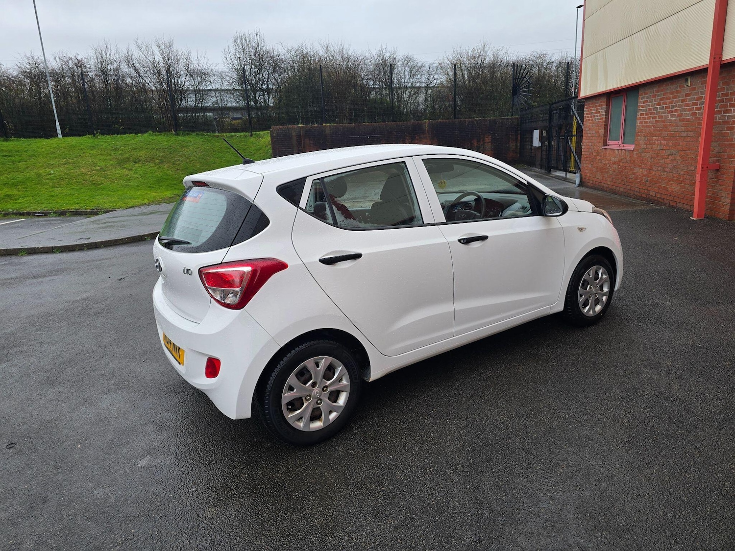 Used Hyundai i10 2014 for sale - 76866327: Photo 18