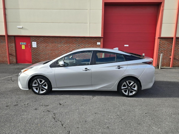Used Toyota Prius 2018 for sale - 76336537: Photo 11