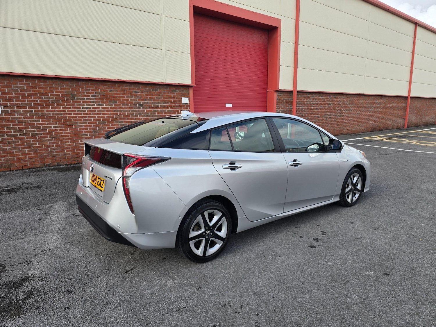 Used Toyota Prius 2018 for sale - 76336537: Photo 17