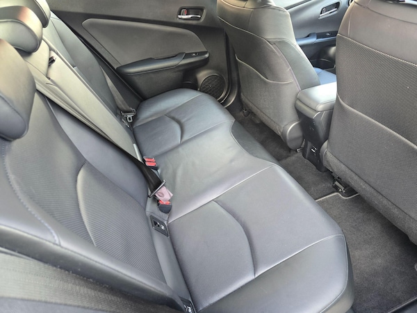 Used Toyota Prius 2018 for sale - 76336537: Photo 18