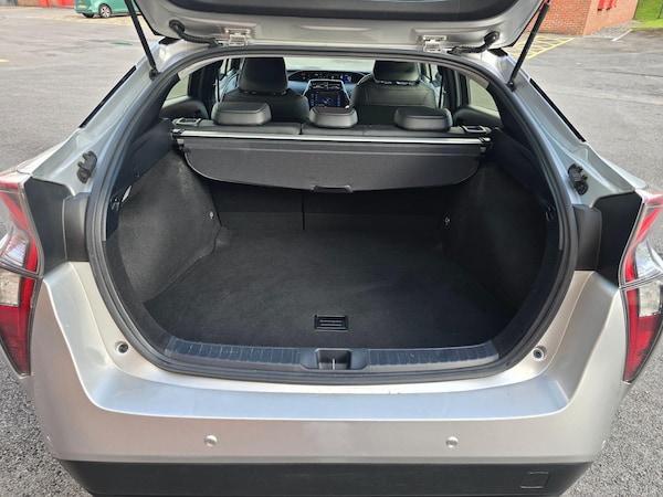 Used Toyota Prius 2018 for sale - 76336537: Photo 19