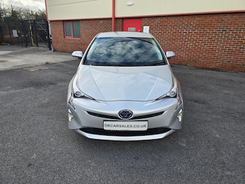 Used Toyota Prius 2018 for sale - 76336537: Photo 4