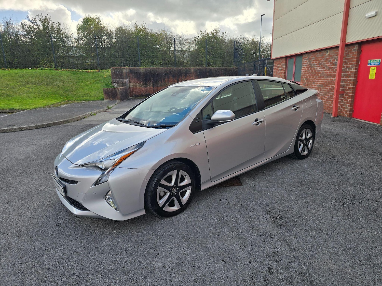 Used Toyota Prius 2018 for sale - 76336537: Photo 9