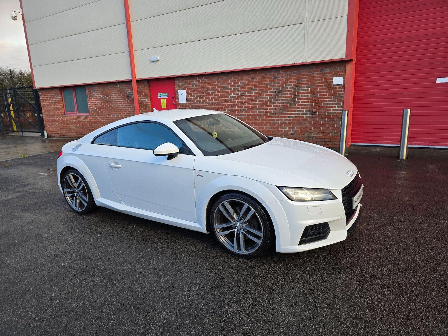 Used Audi TT 2015 for sale - 76538182: Photo 2