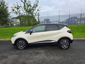 Used Renault Captur 2018 for sale - 76991741: Photo