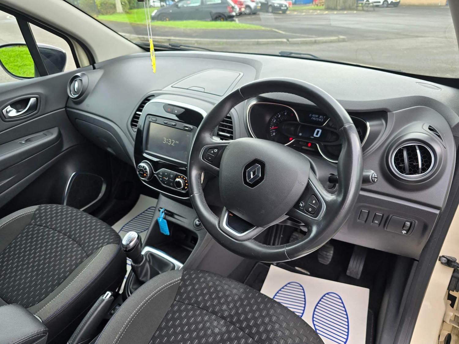 Used Renault Captur 2018 for sale - 76991741: Photo 4