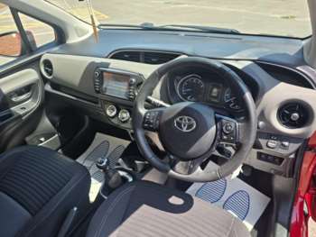 Used Toyota Yaris 2017 for sale - 74874682: Photo