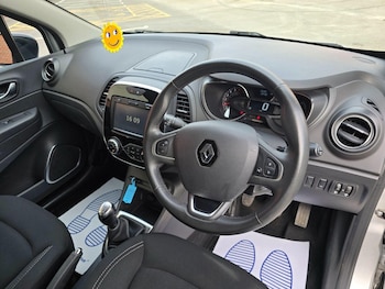 Used Renault Captur 2018 for sale - 78309891: Photo