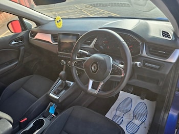 Used Renault Captur 2020 for sale - 79385402: Photo