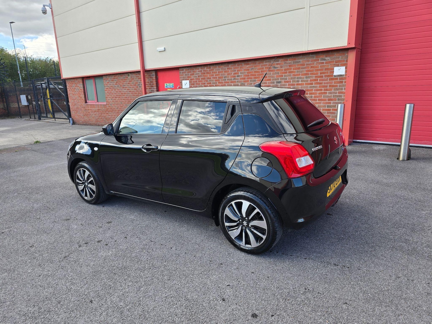 Used Suzuki Swift 2020 for sale - 76032528: Photo 10