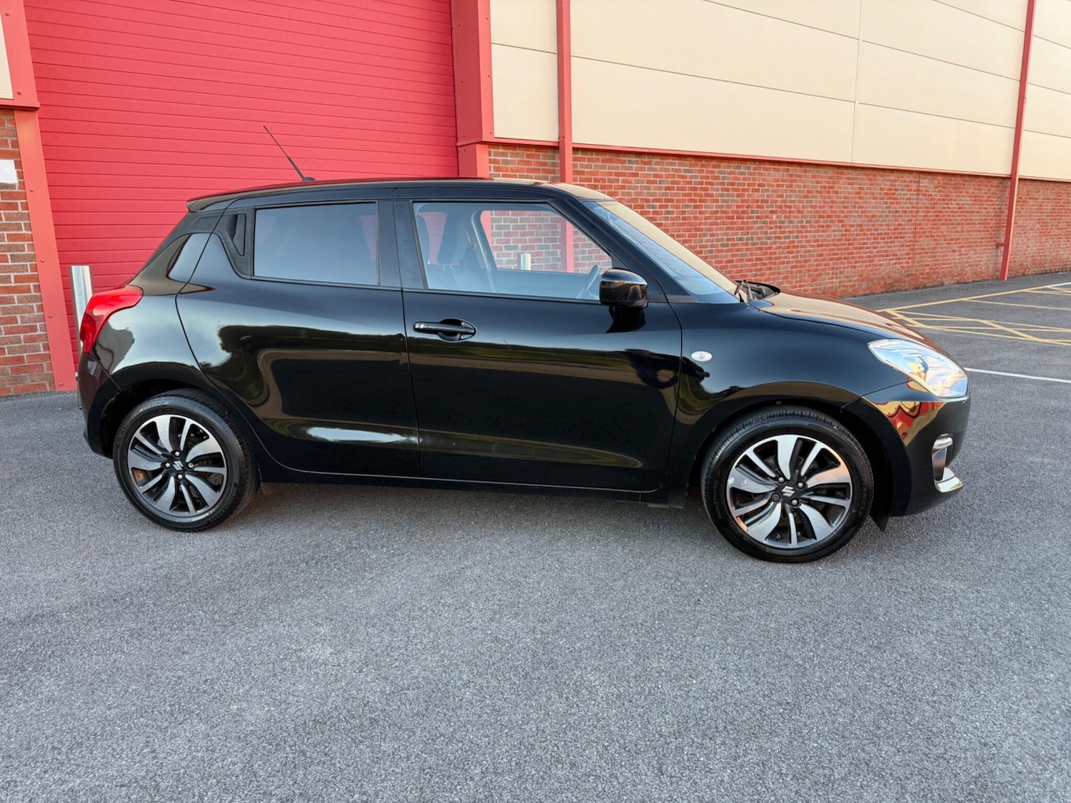 Used Suzuki Swift 2020 for sale - 76032528: Photo 19