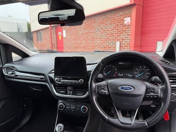 Used Ford Fiesta 2017 for sale - 78805950: Photo