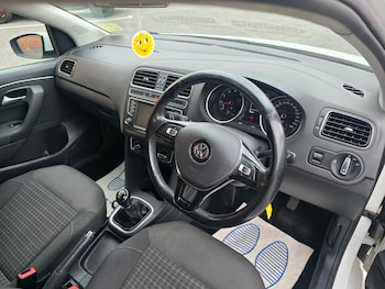 Used Volkswagen Polo 2015 for sale - 79313835: Photo